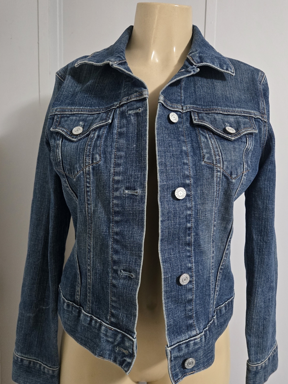 GAP Women's Medium Blue Denim Jacket